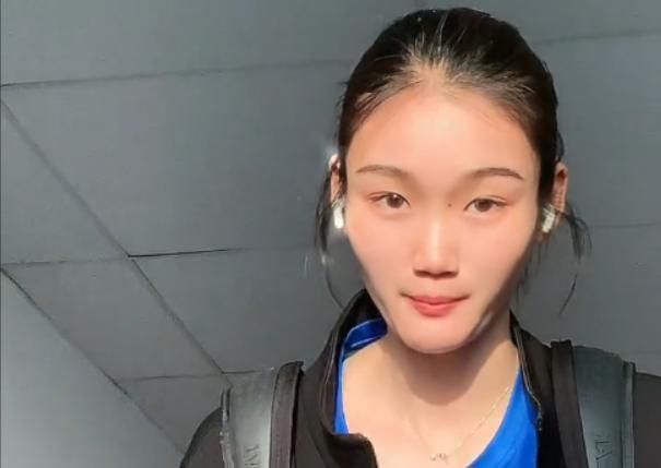 你知不知道，就刚才那个小子，实力远在我之上。